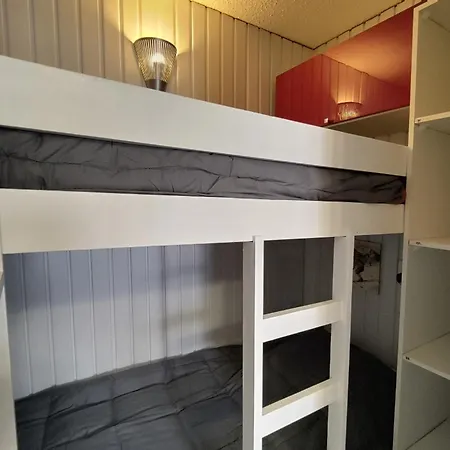 2/3 Pers Avec Grande Terrasse Et Vue Montagne A Apartment *