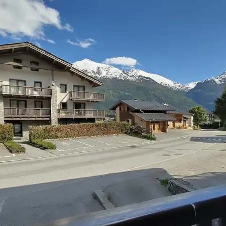 2/3 Pers Avec Grande Terrasse Et Vue Montagne A Apartment *