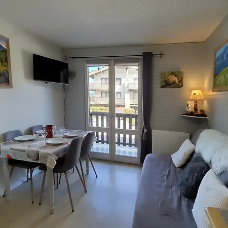 2/3 Pers Avec Grande Terrasse Et Vue Montagne A *